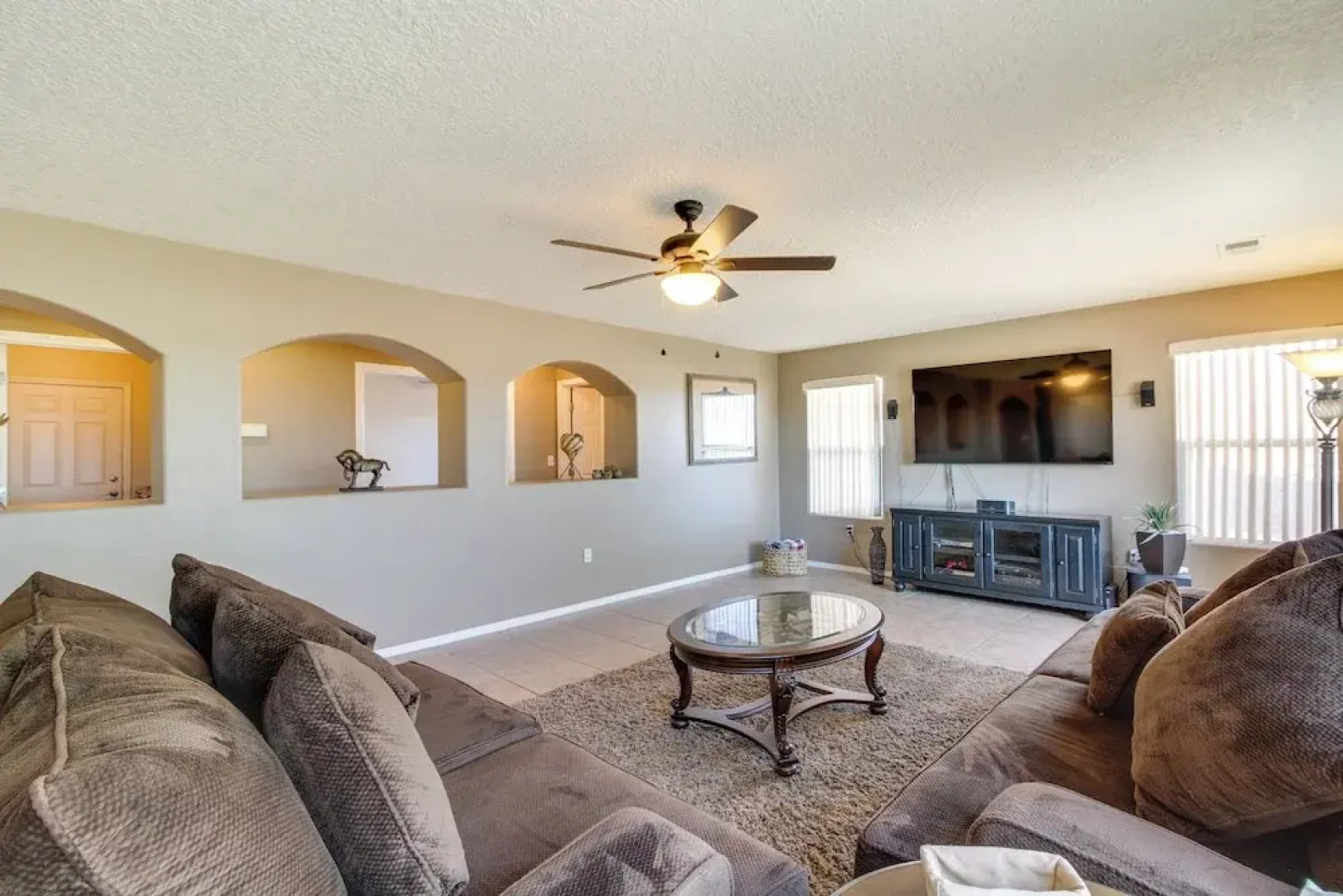 Chic New Mexico Retreat w/ Patio, Grill & Fire Pit