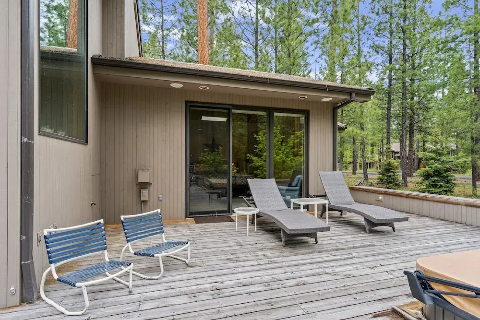 Glaze Meadow 376 3 Bedroom Home by RedAwning