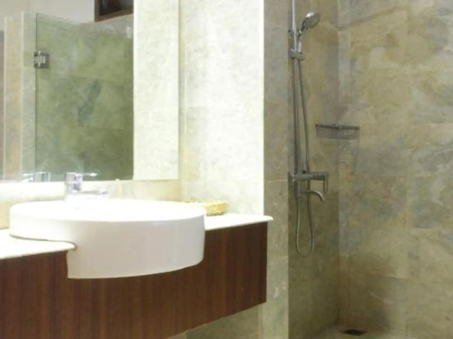 OYO 171 Lotus Art Garden Hotel