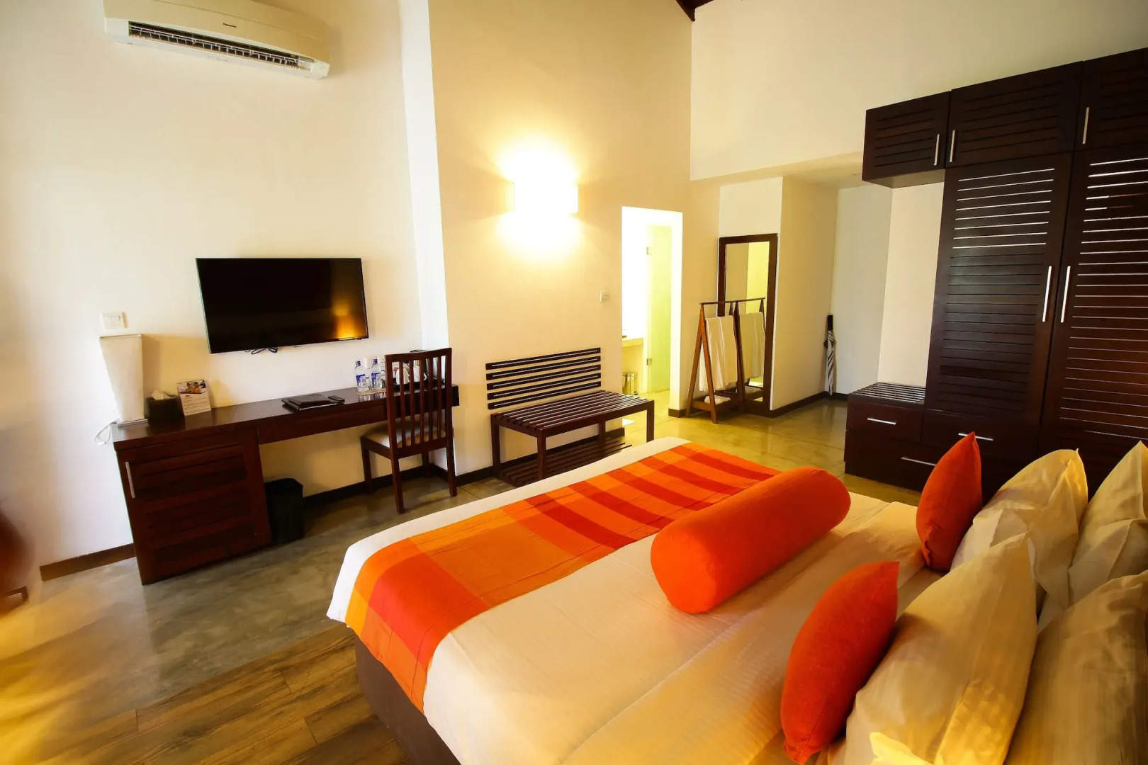 Отель The Calm Resort & Spa