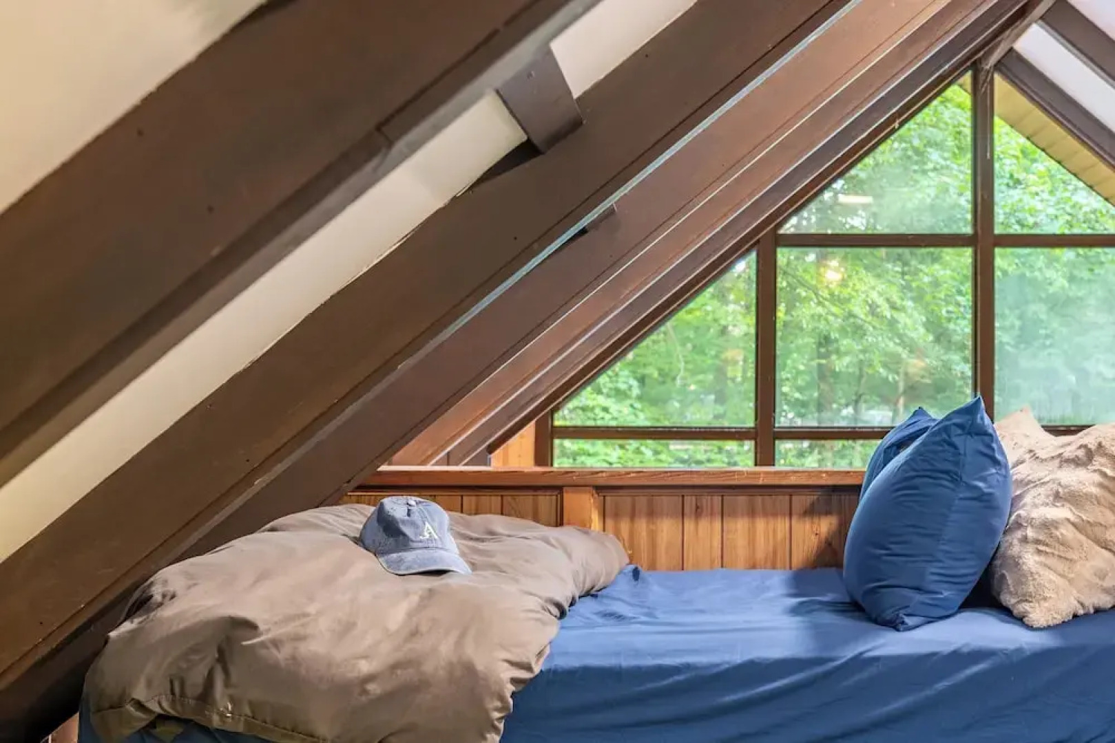 Harmony Haven by Avantstay Game Room, Large Deck