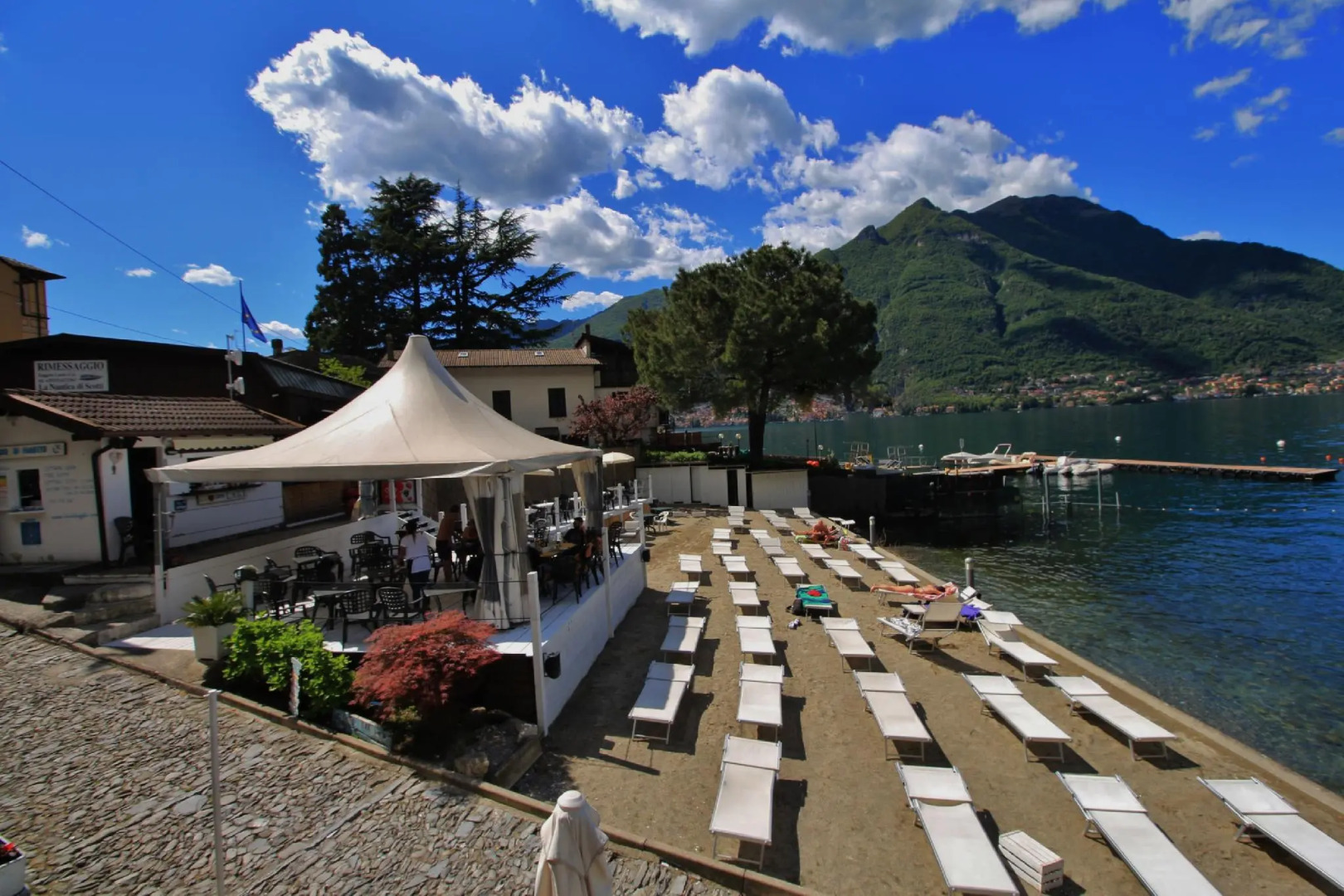 Le Finestre sul Lago