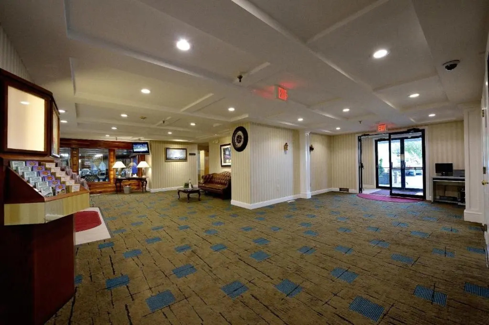 Ambassador Inn & Suites