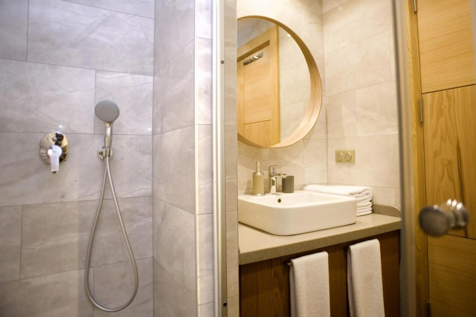 Degirmenburnu Residence