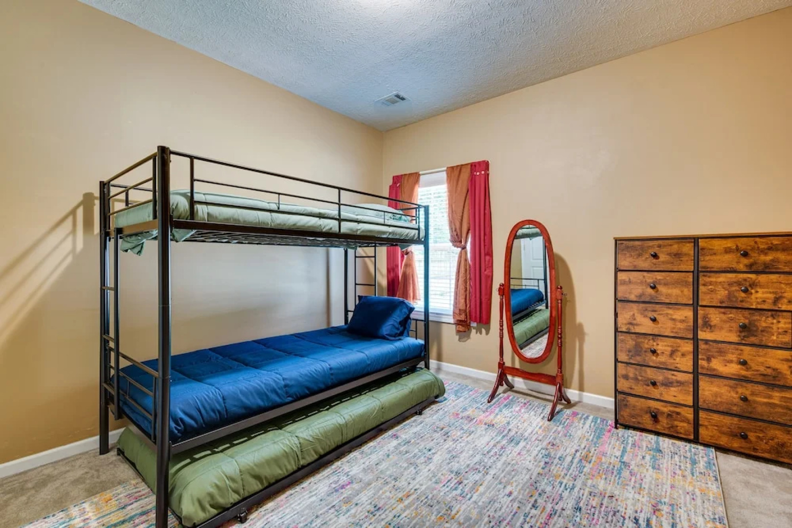 Inviting Austell Home: 14 Mi to Downtown Atlanta!