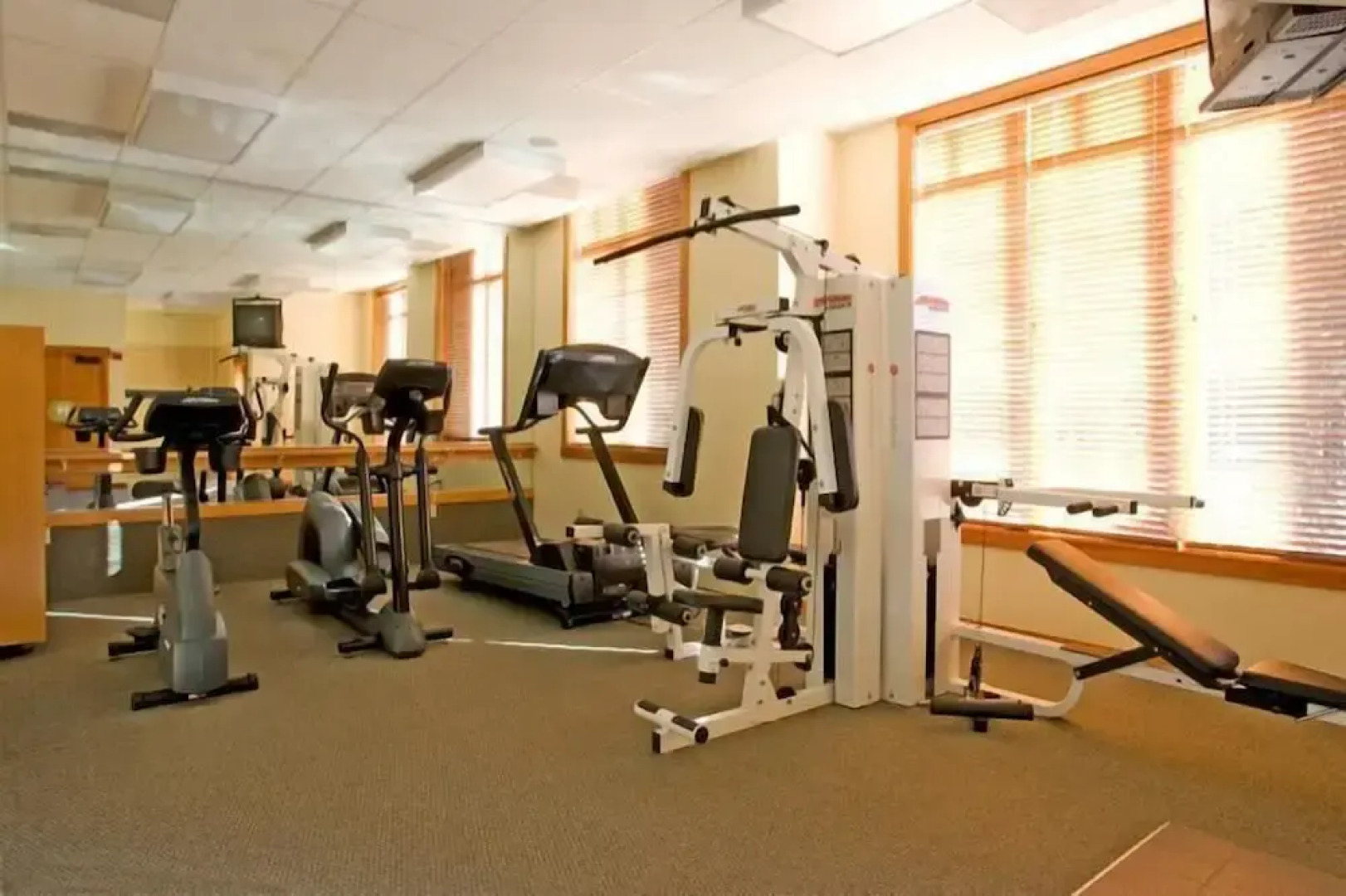 Village 2230 White Mountain Lodge