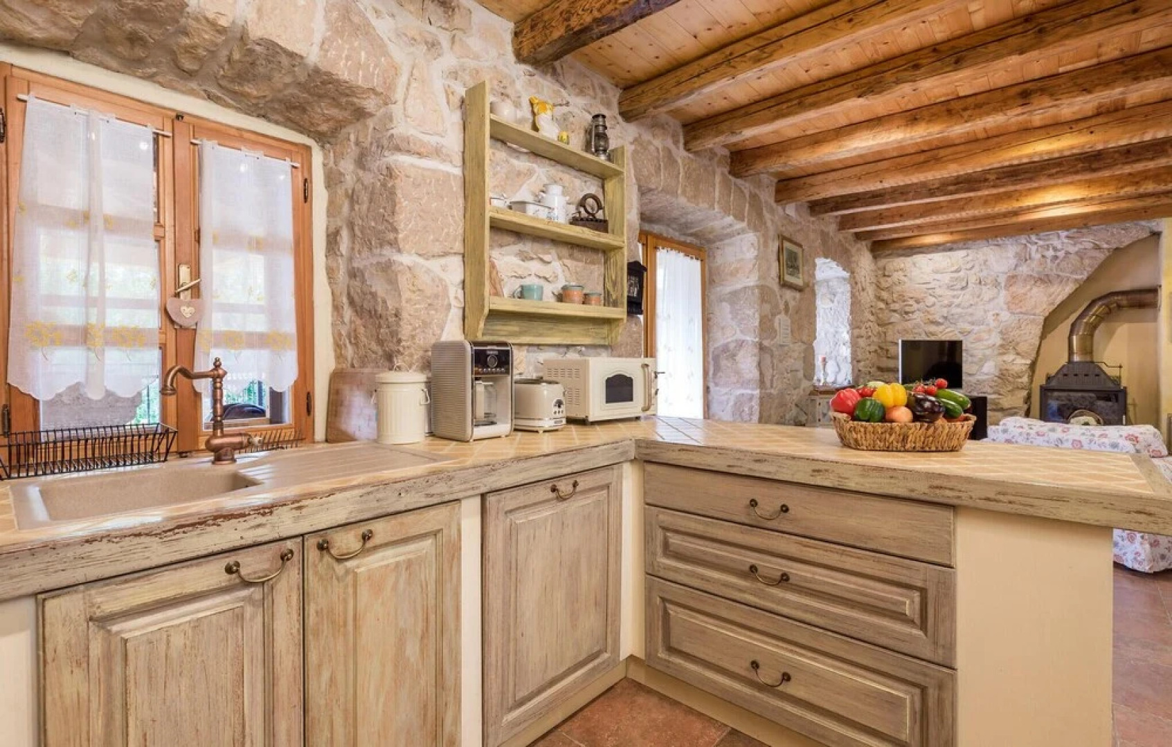 Beautiful Home in Kras With Wifi and 2 Bedrooms