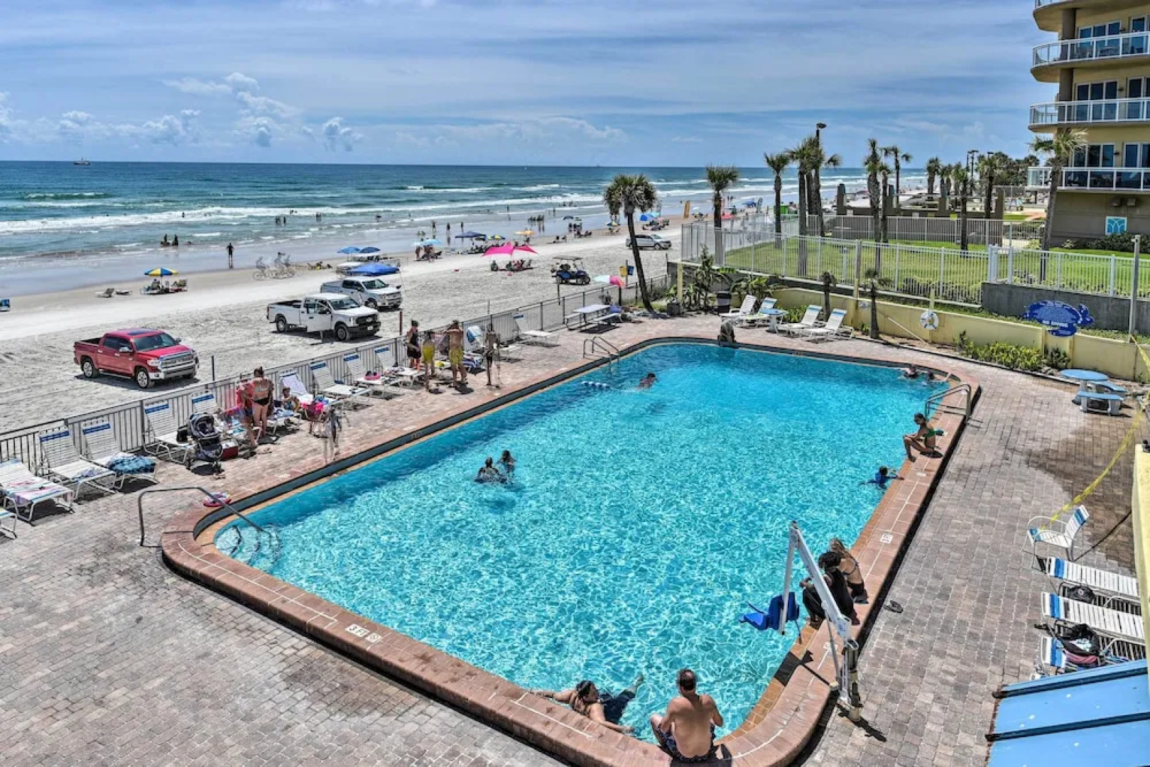 Beachfront Gem w/ Community Pool in Daytona!