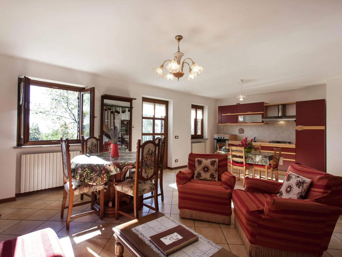 Apartment in Netro With Balcony and Views