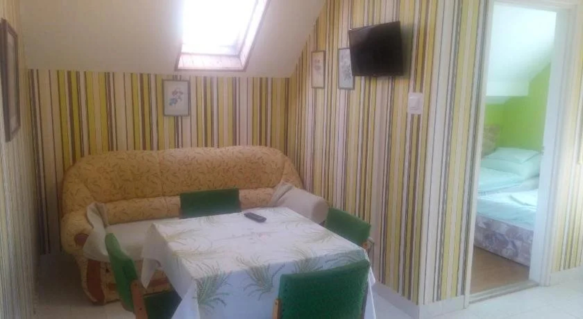 Ország Apartmanház