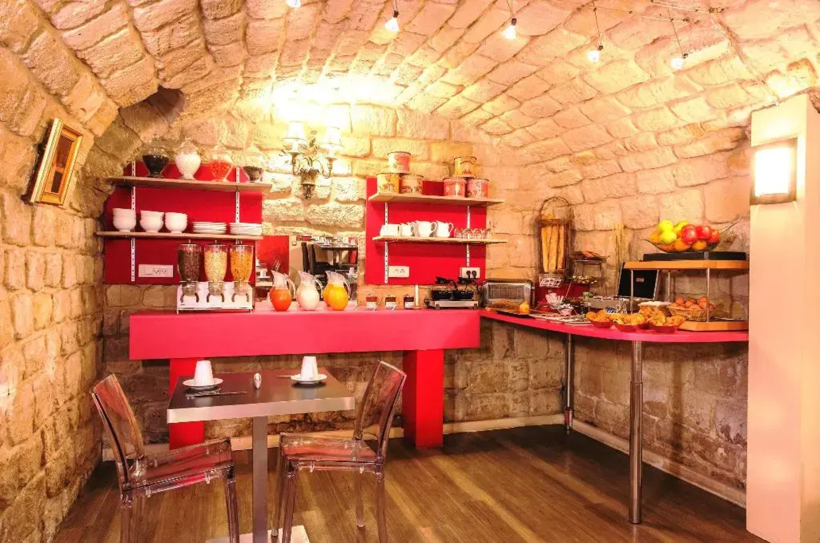 Hotel du Théâtre by Patrick Hayat