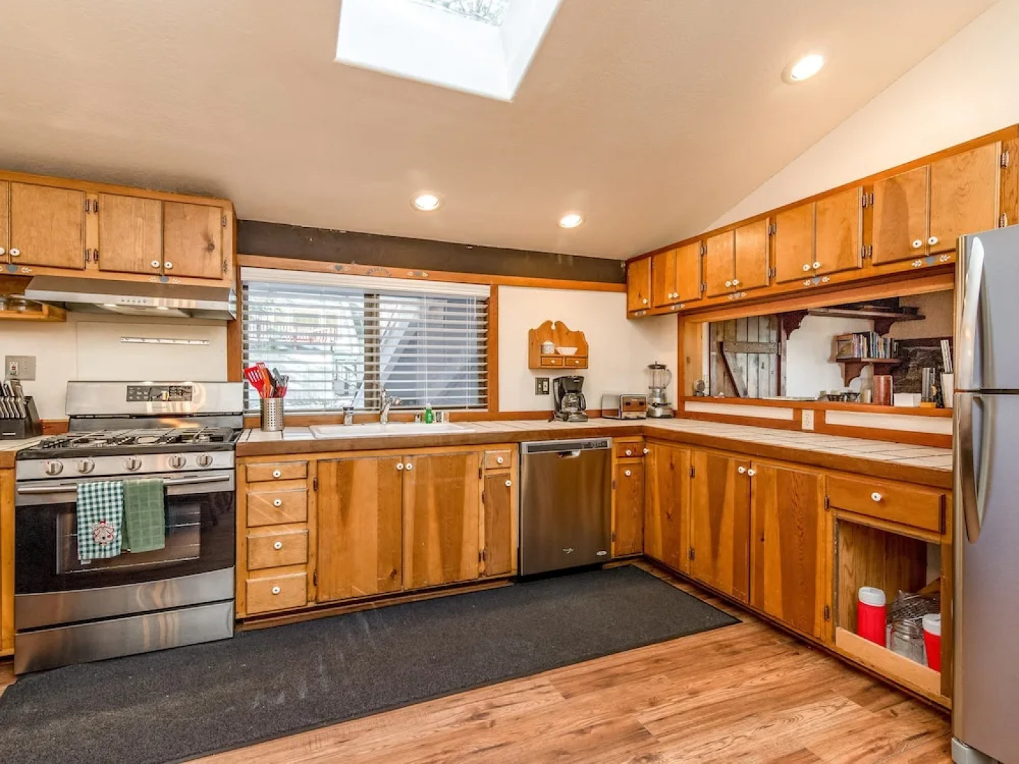 775 Old County Rd Home 3 Bedrooms 2 Bathrooms Home