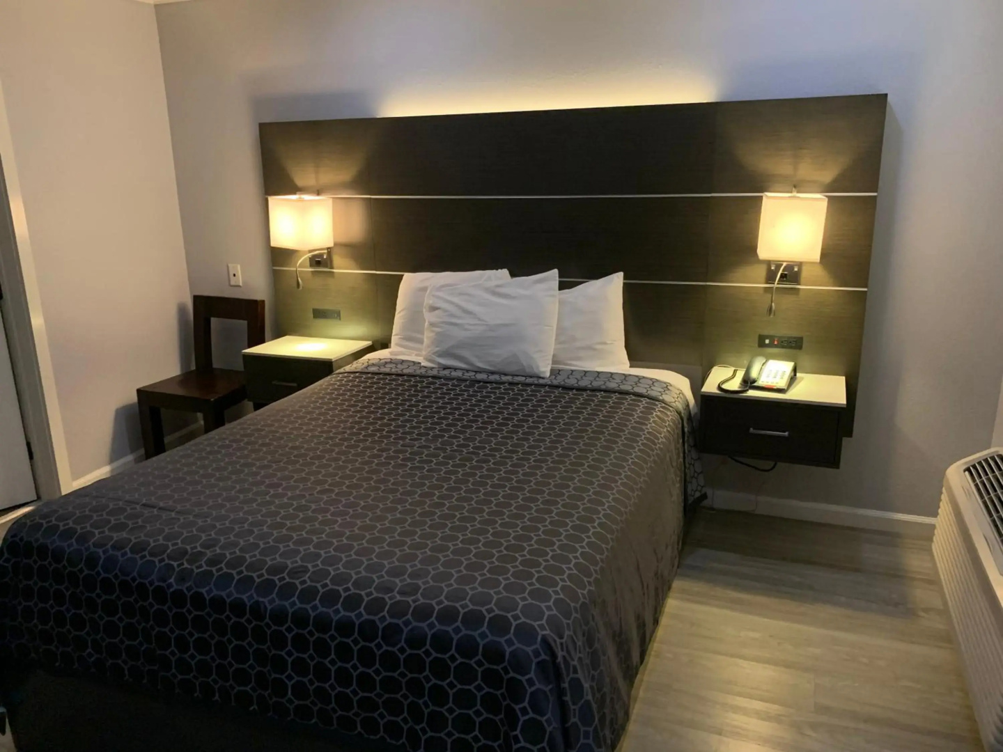 Mirage Inn and Suites