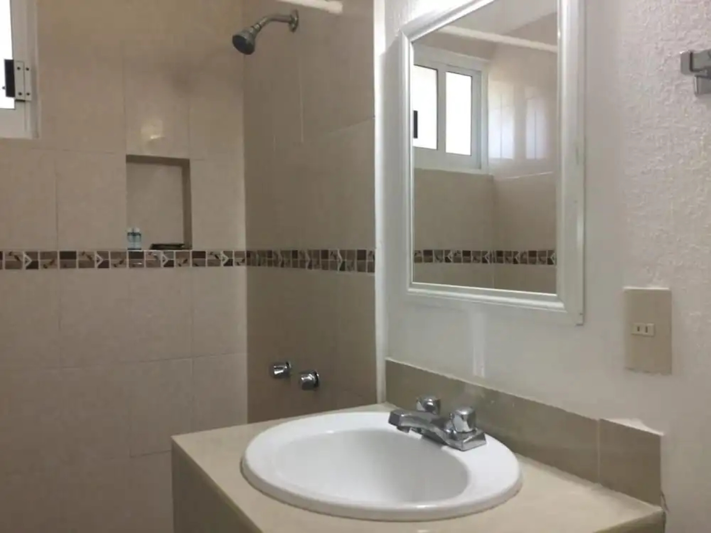 Hotel Arista Bugambilias