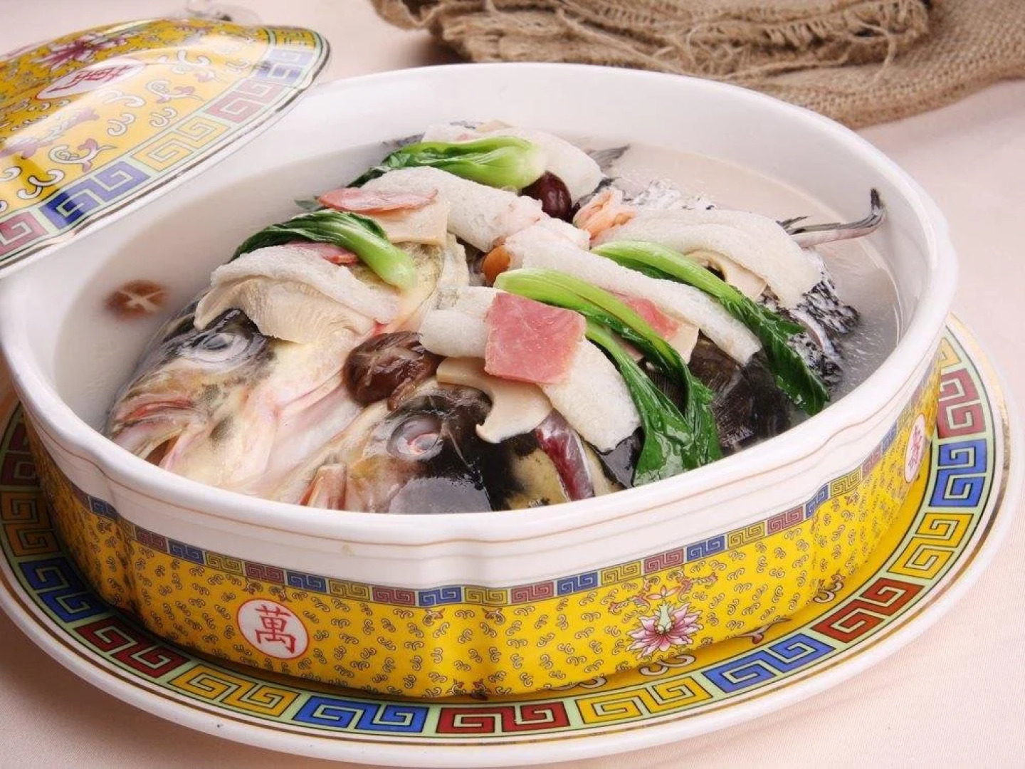 Hangzhou Qiandaohu Waigaoqiao Hotel