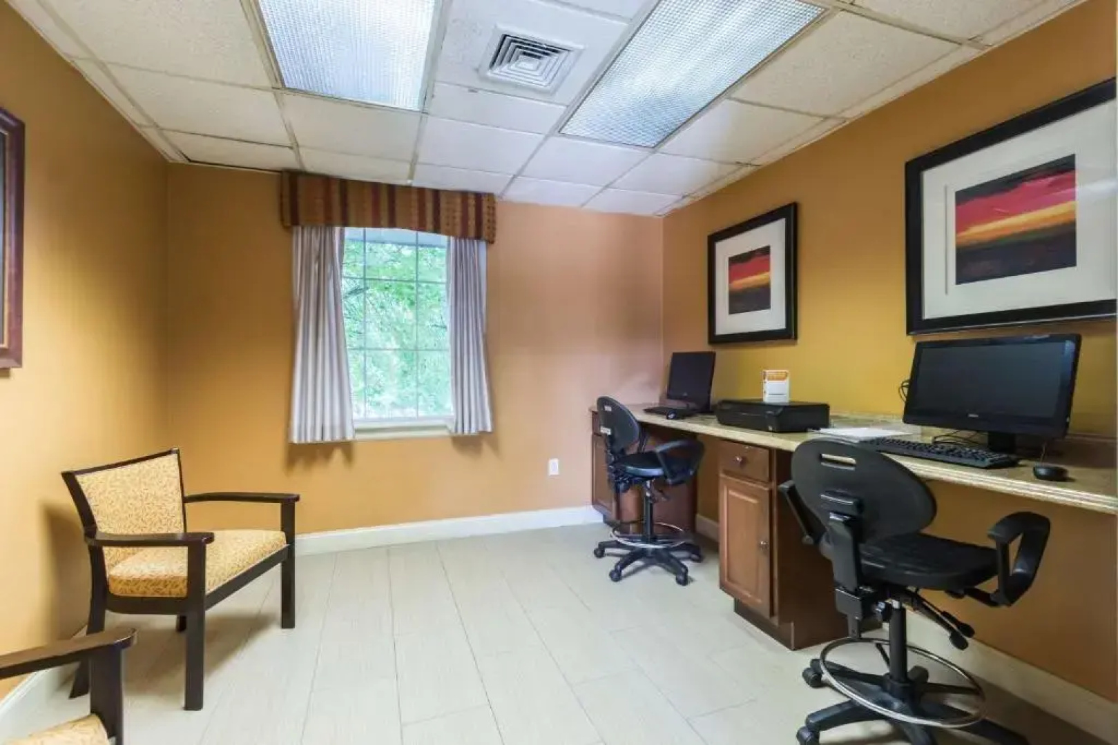 Quality Inn & Suites Hotel West Chester