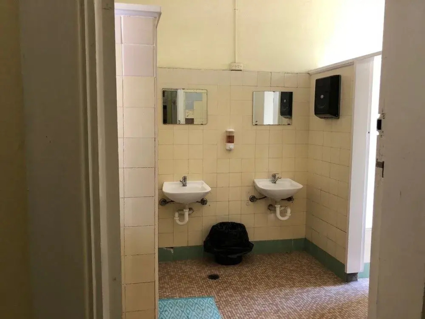 The Horse & Jockey Hotel