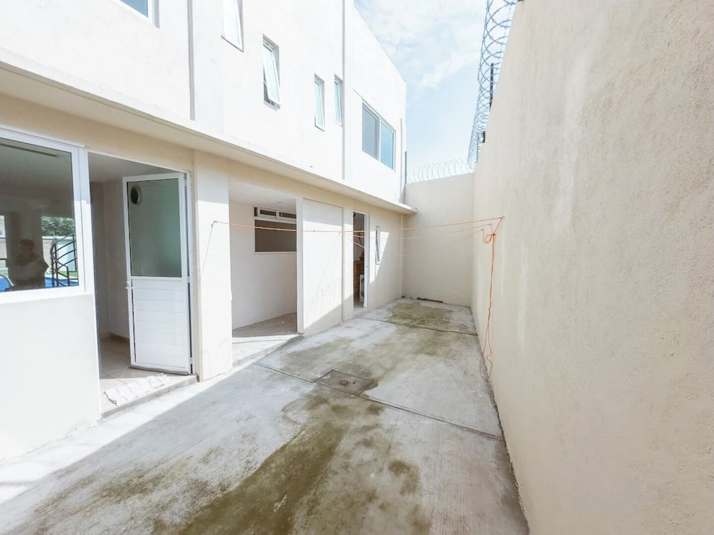 New Comfortable Retreat. Pool & BBQ