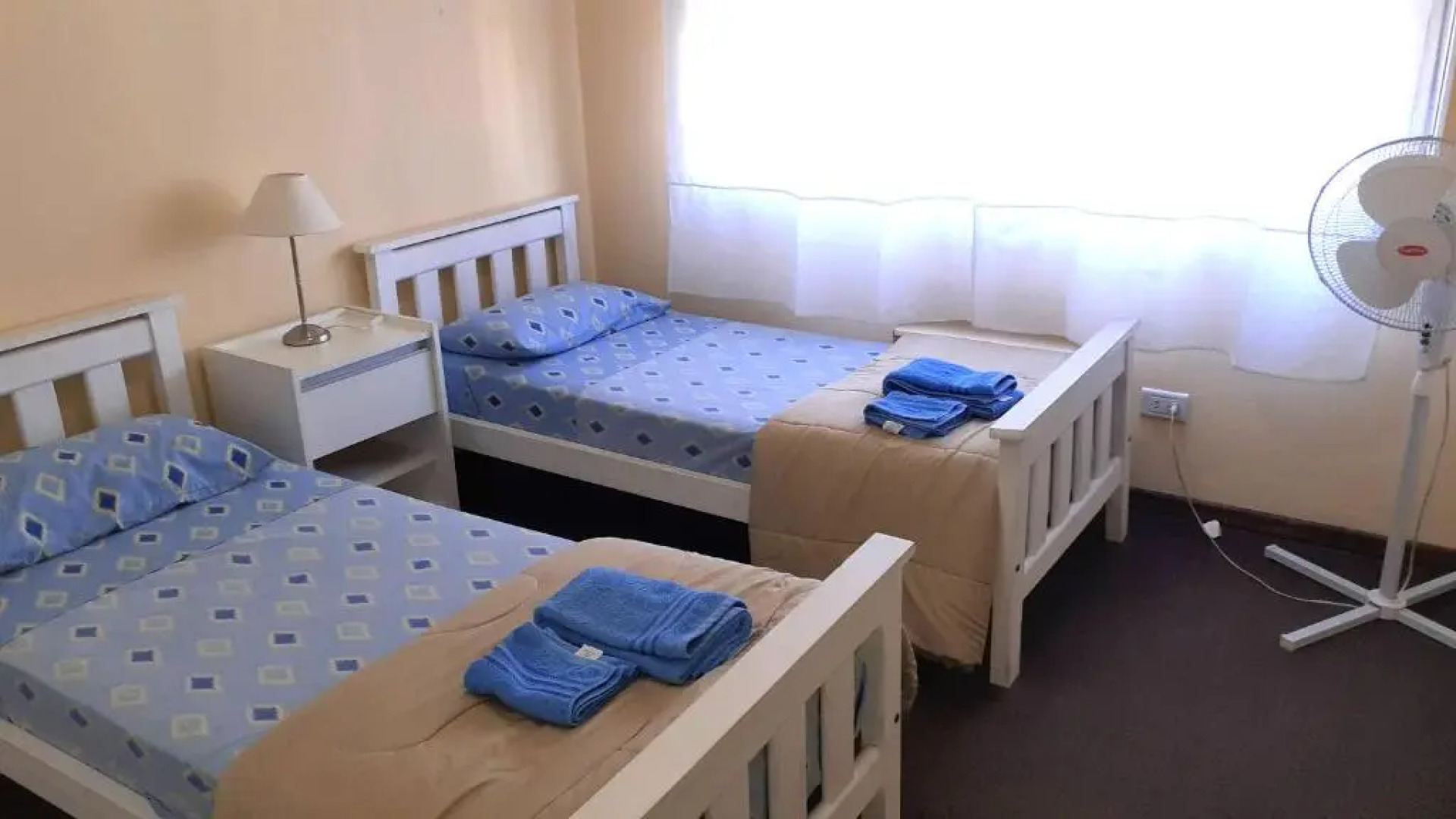 Danny ap - Amplio y cómodo - 18 min Aeropuerto - Zona de Restos - Parking