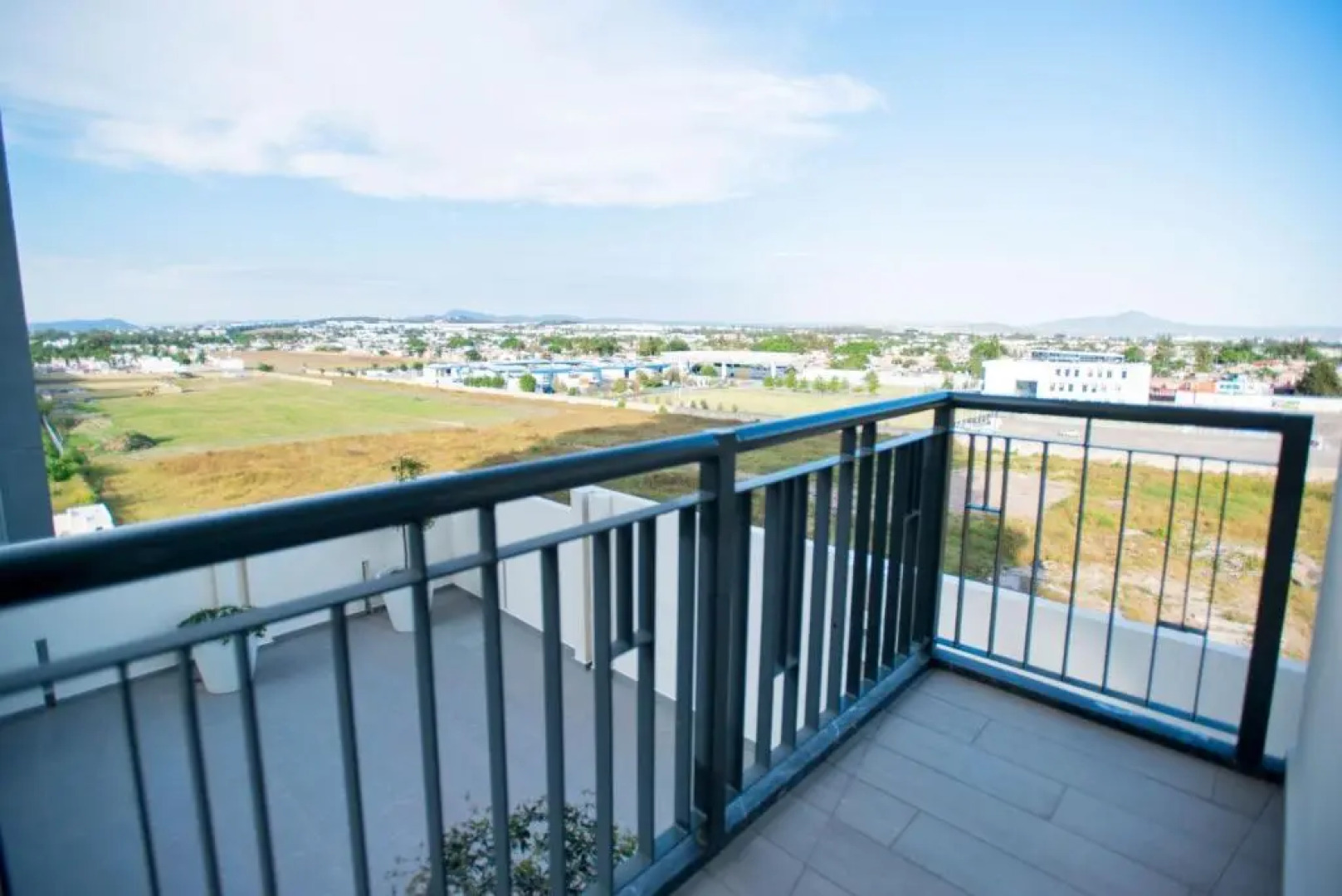 Real View Towers E201 by Casago