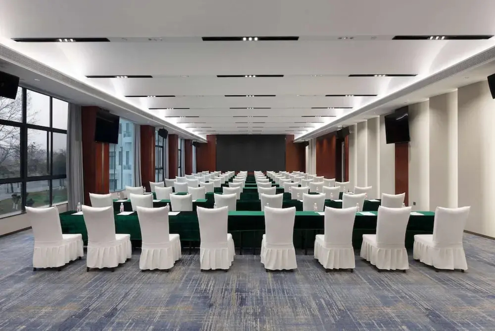 Wyndham Garden Qianjiang Downtown