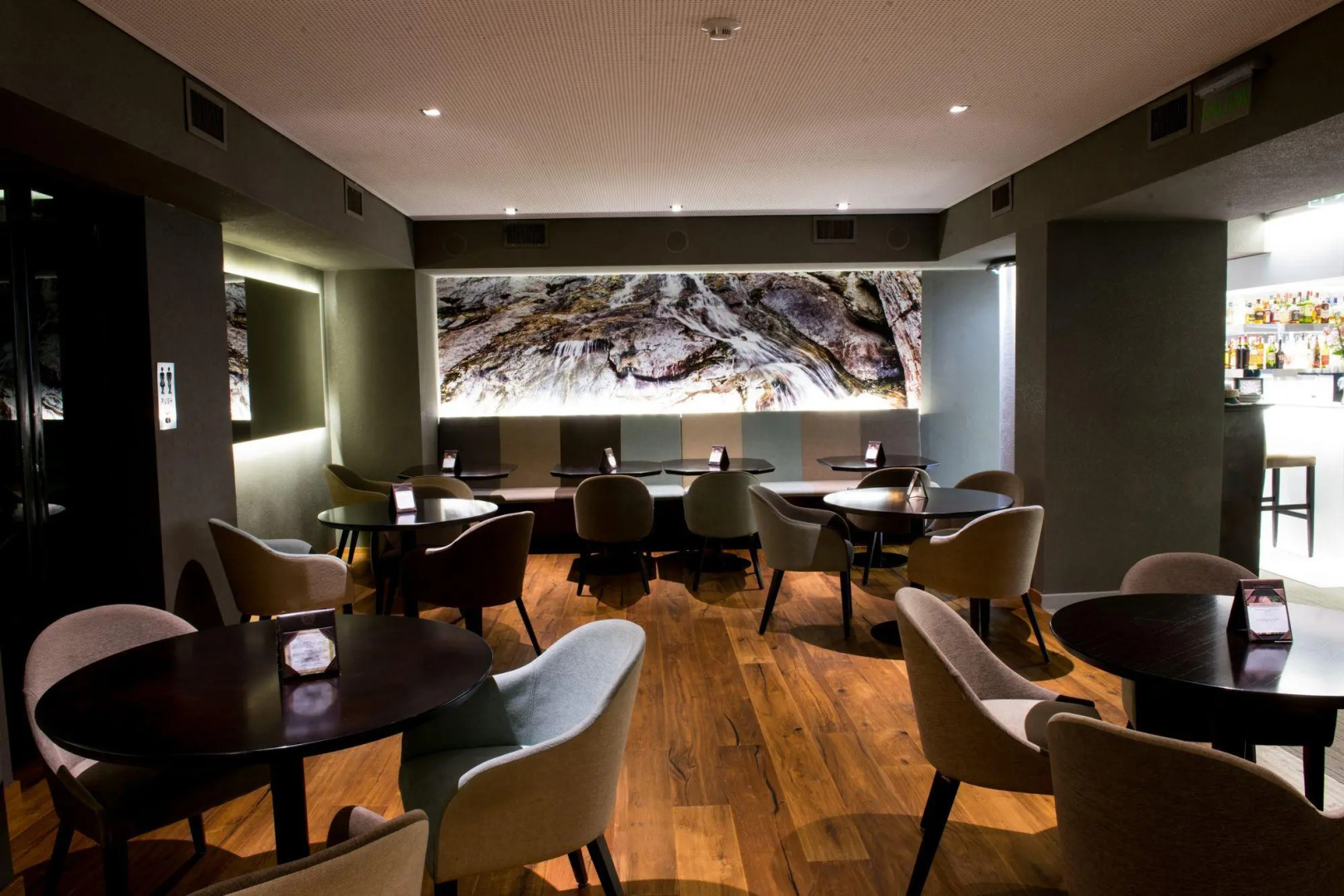 Windsor Hotel And Tower