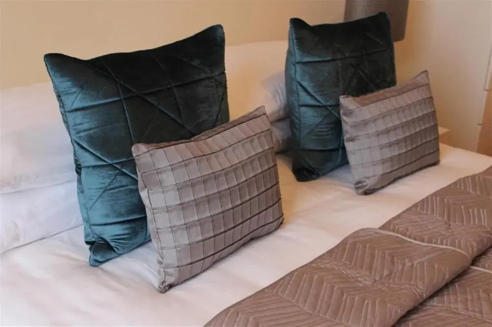 The Eisteddfod - Berwyn House - Central Wrexham - Sleeps Up To 5