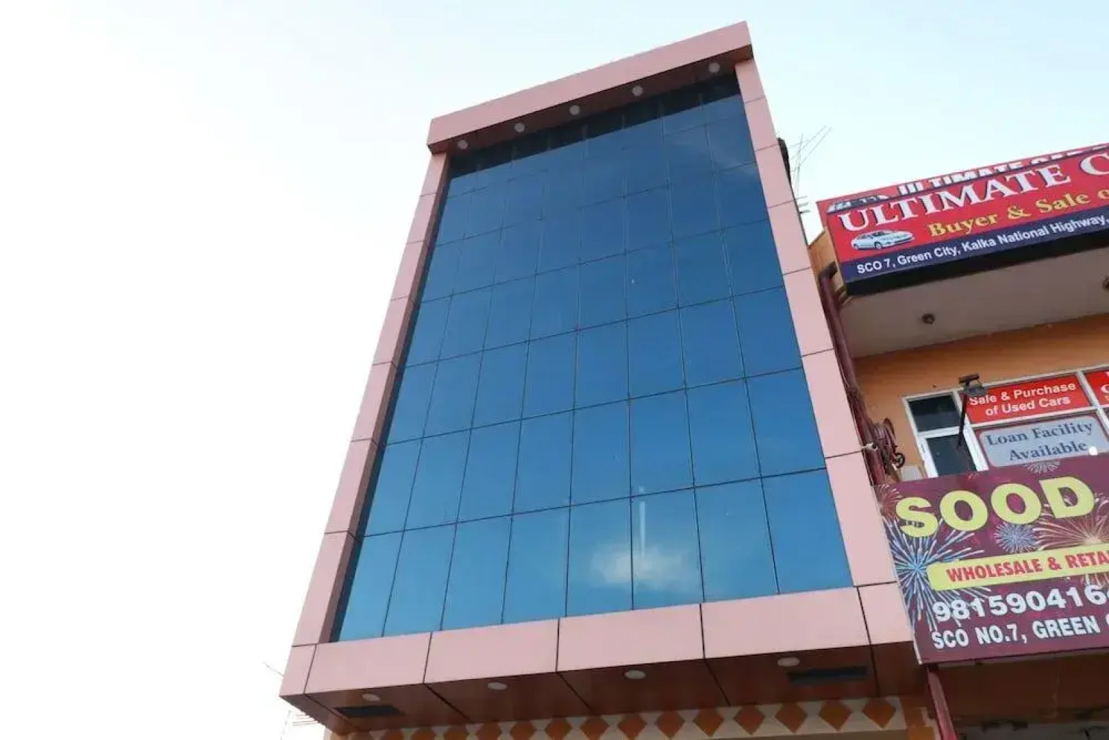 OYO 27972 Hotel Pakeeza