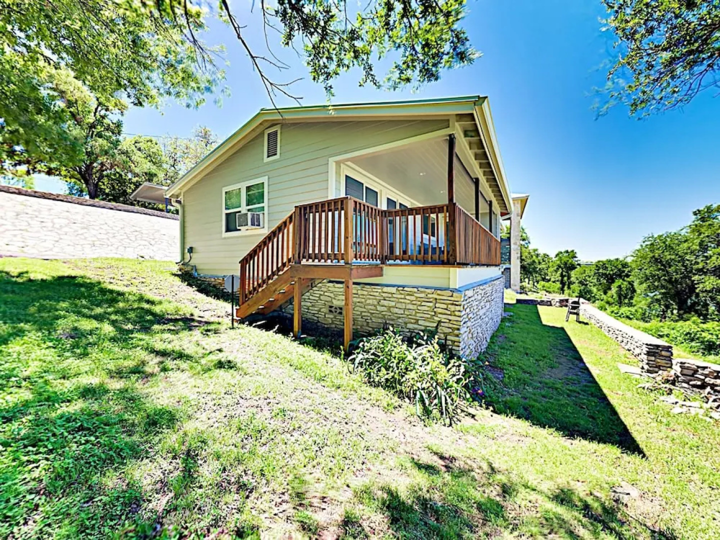 Los Escondidos - 2 Br Home