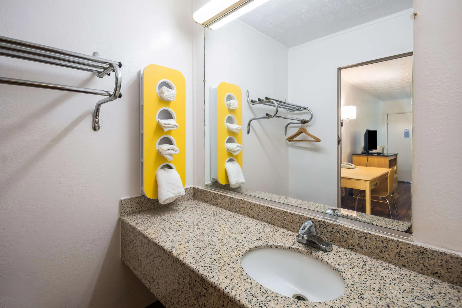 Motel 6 Parkersburg, WV