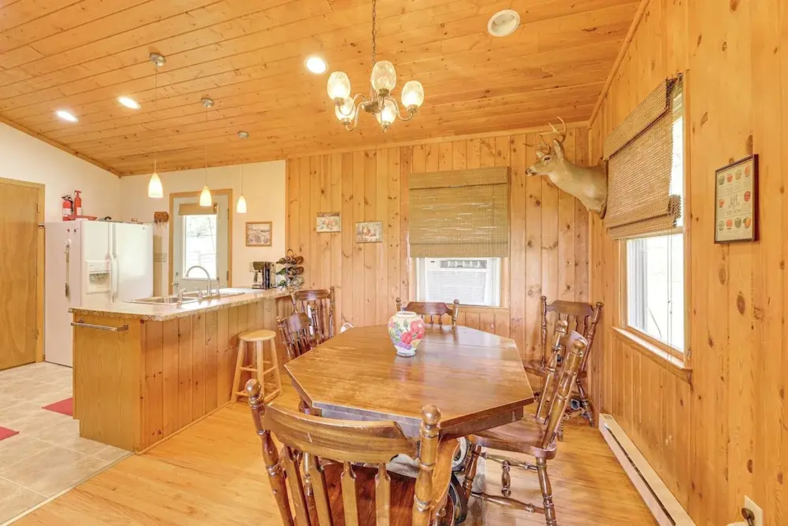 Fish, Hike, Hunt: Secluded Cabin in Doe Hill!