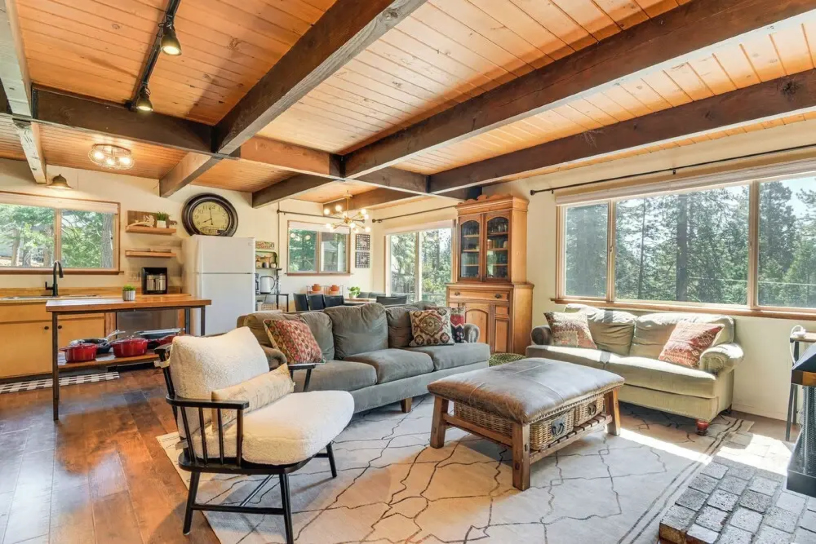 2 Cabins: Group & Family Getaway in Arnold!