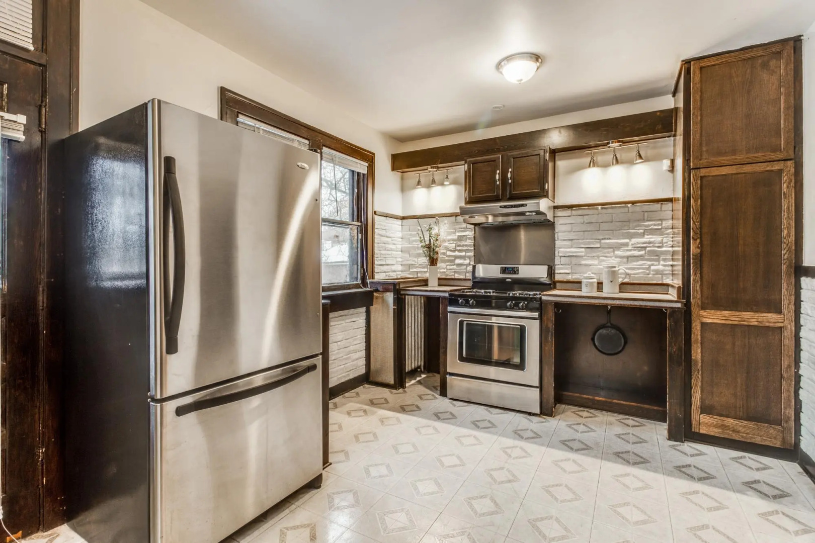 Glamorous Green Beauty