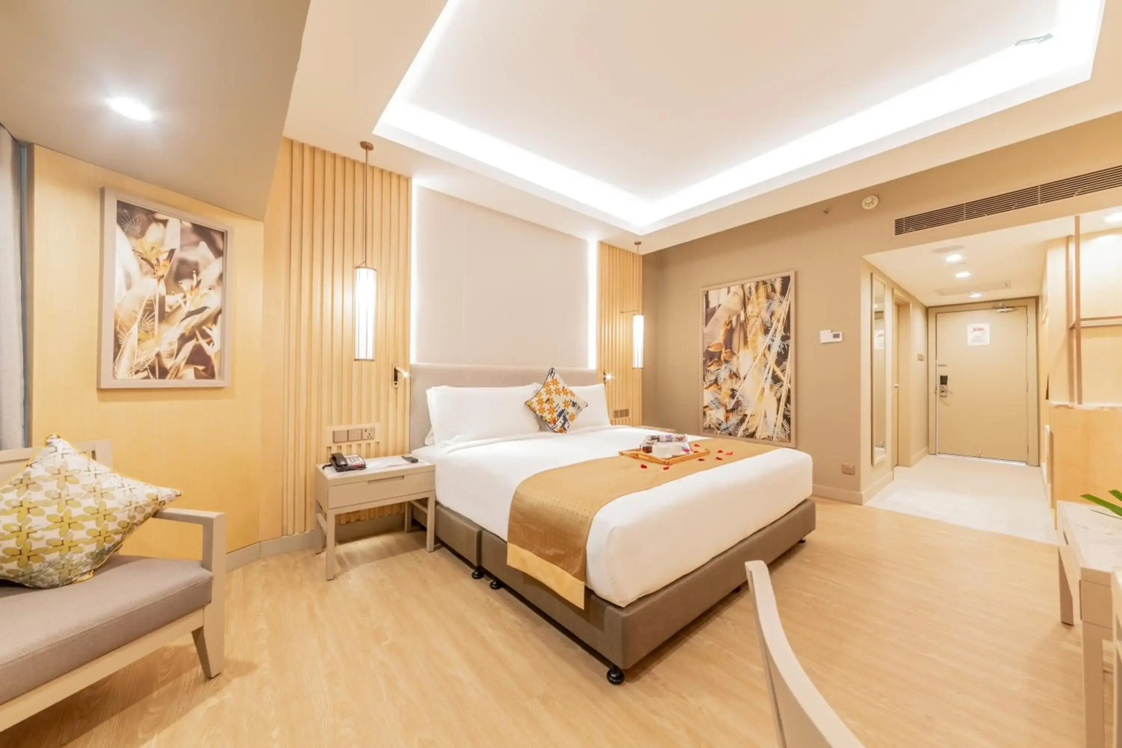 Glenmarie Hotel & Golf Resort