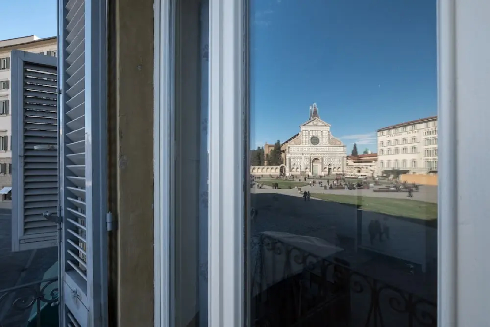 Santa Maria Novella Beautiful View for 6 - Three Bedroom Apartment, Sleeps 6