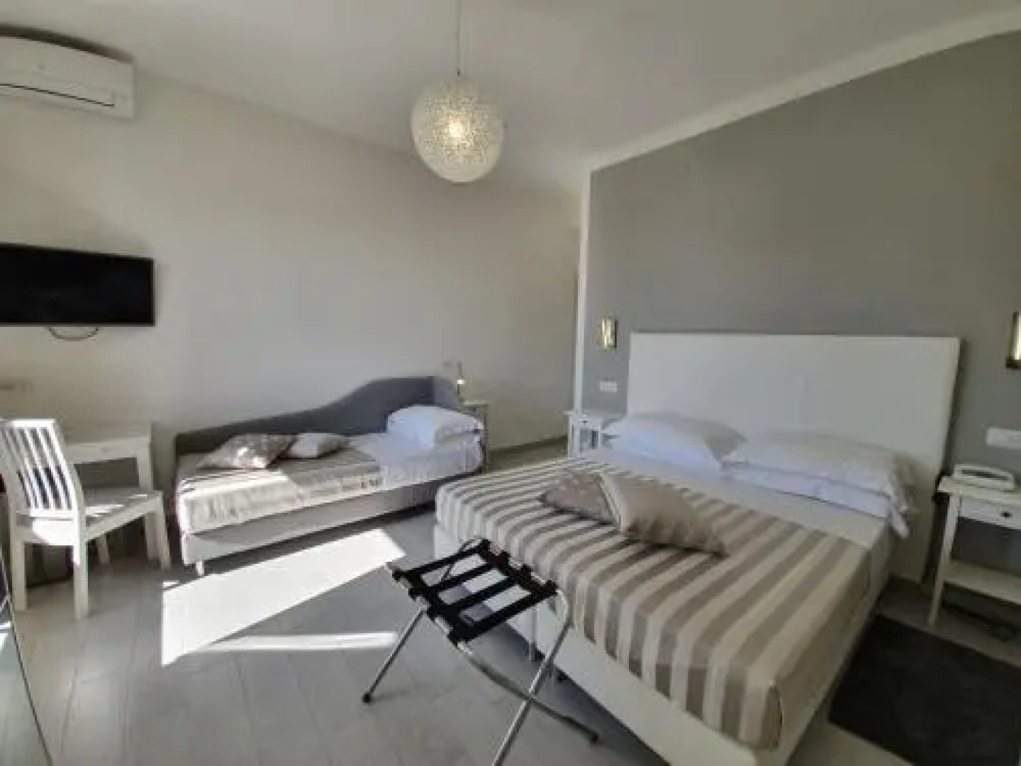 Rafaelli Villa Angela