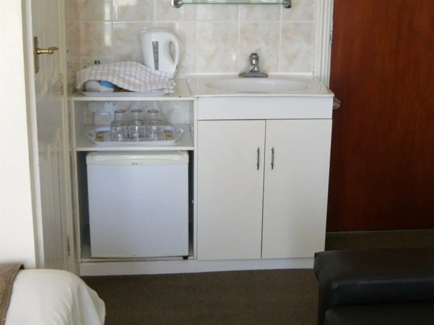 Spindrift Guest House - Adults Only