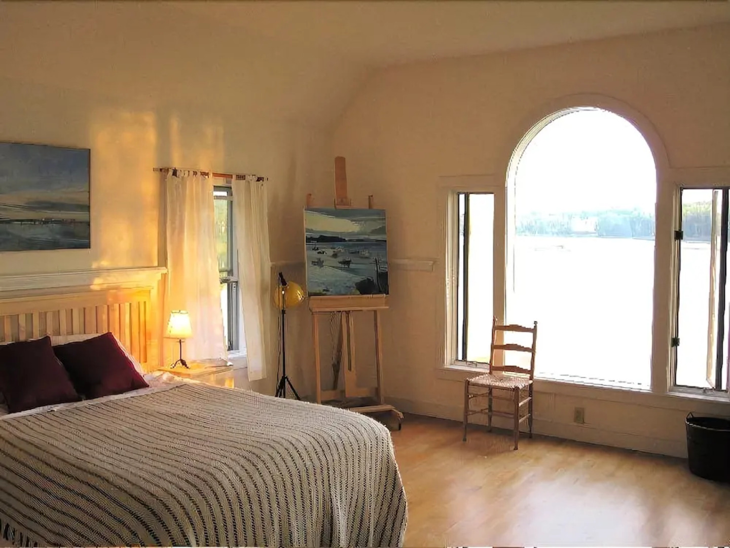 Artists Retreat - Four Bedroom Home