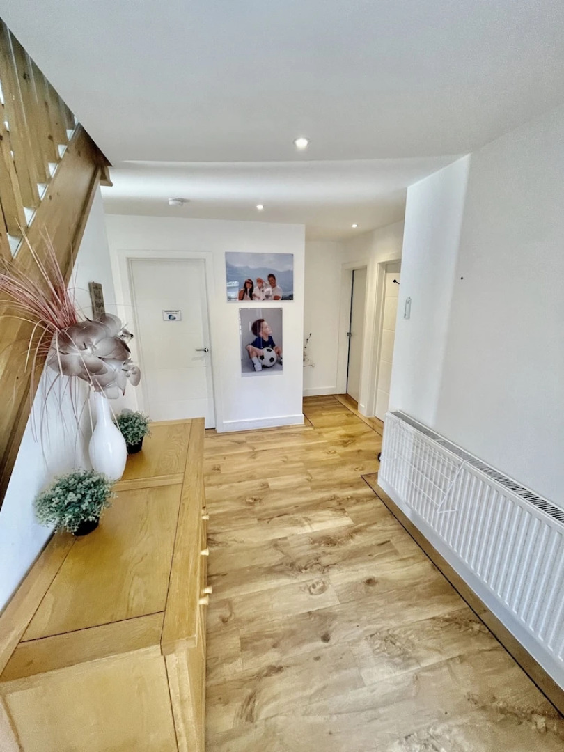 Four Corners Holiday Home with Hot Tub & Sauna