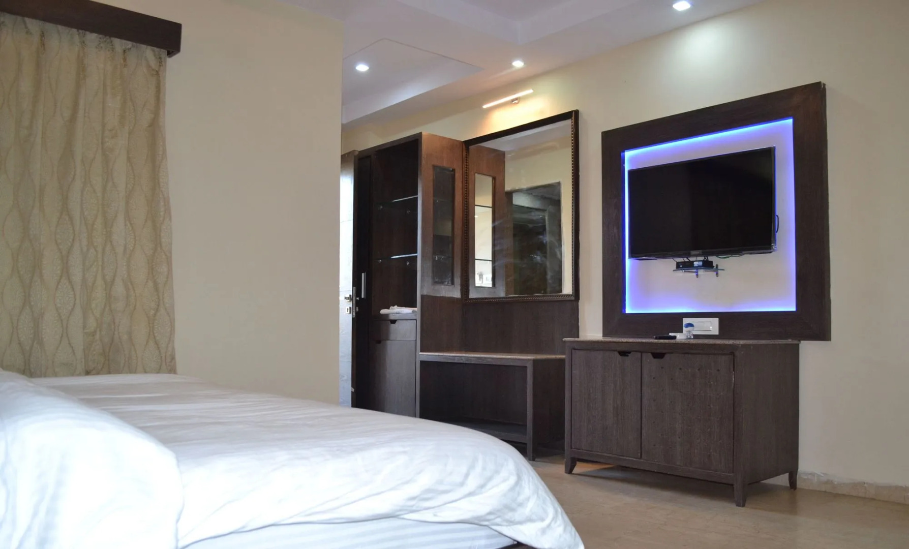 Royal Garden Retreat