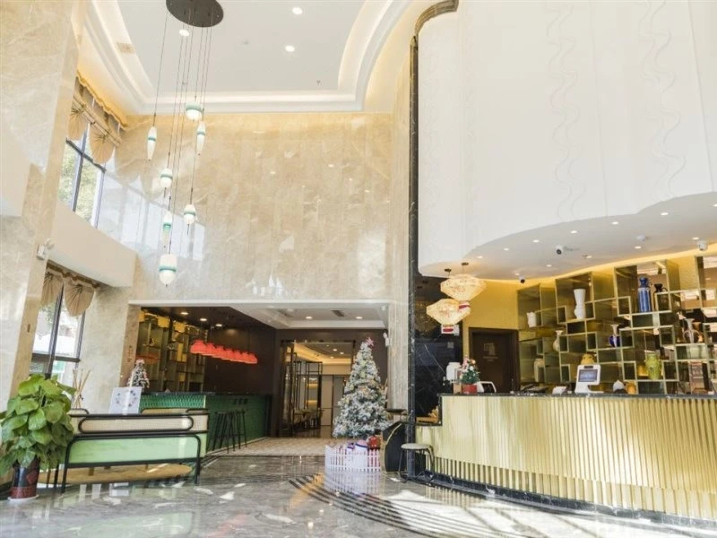 Jinjiang Metropolo Hotel Anqing High-speed Railway Station，Guangcai  7th street