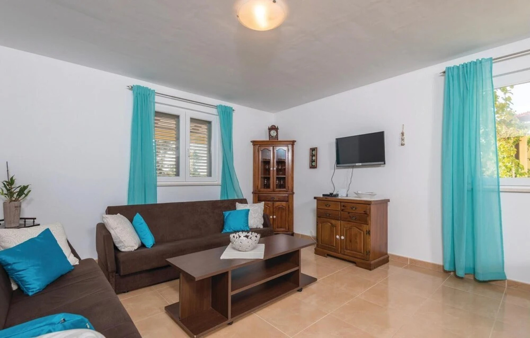 Stunning Home in Dingac With Wifi and 2 Bedrooms