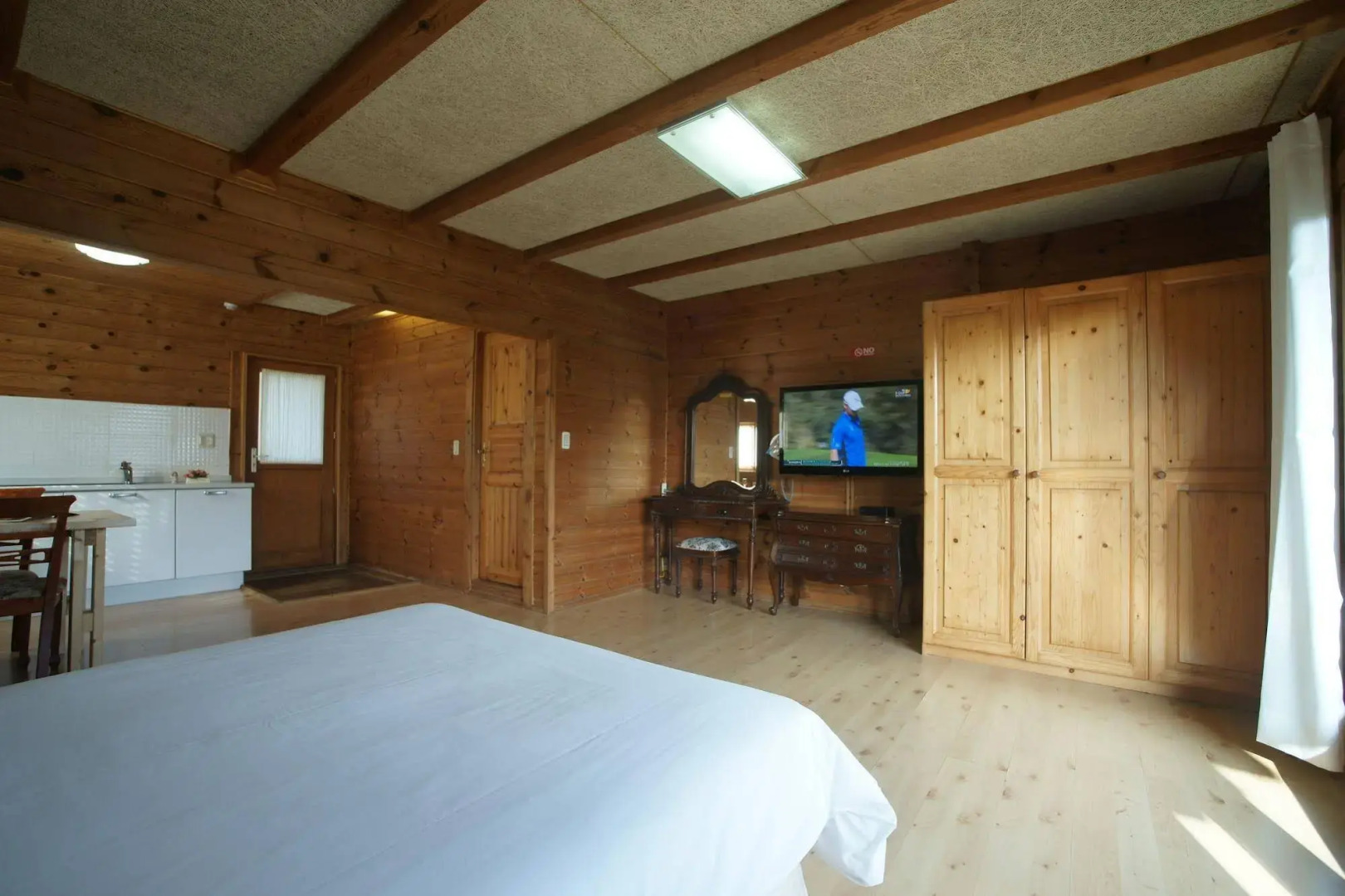 Sunny Day Jeju Pension