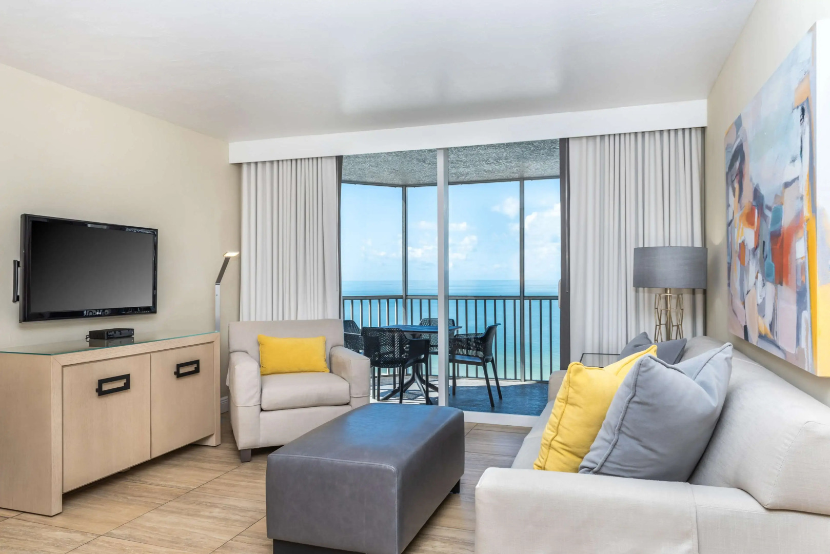 DiamondHead Beach Resort