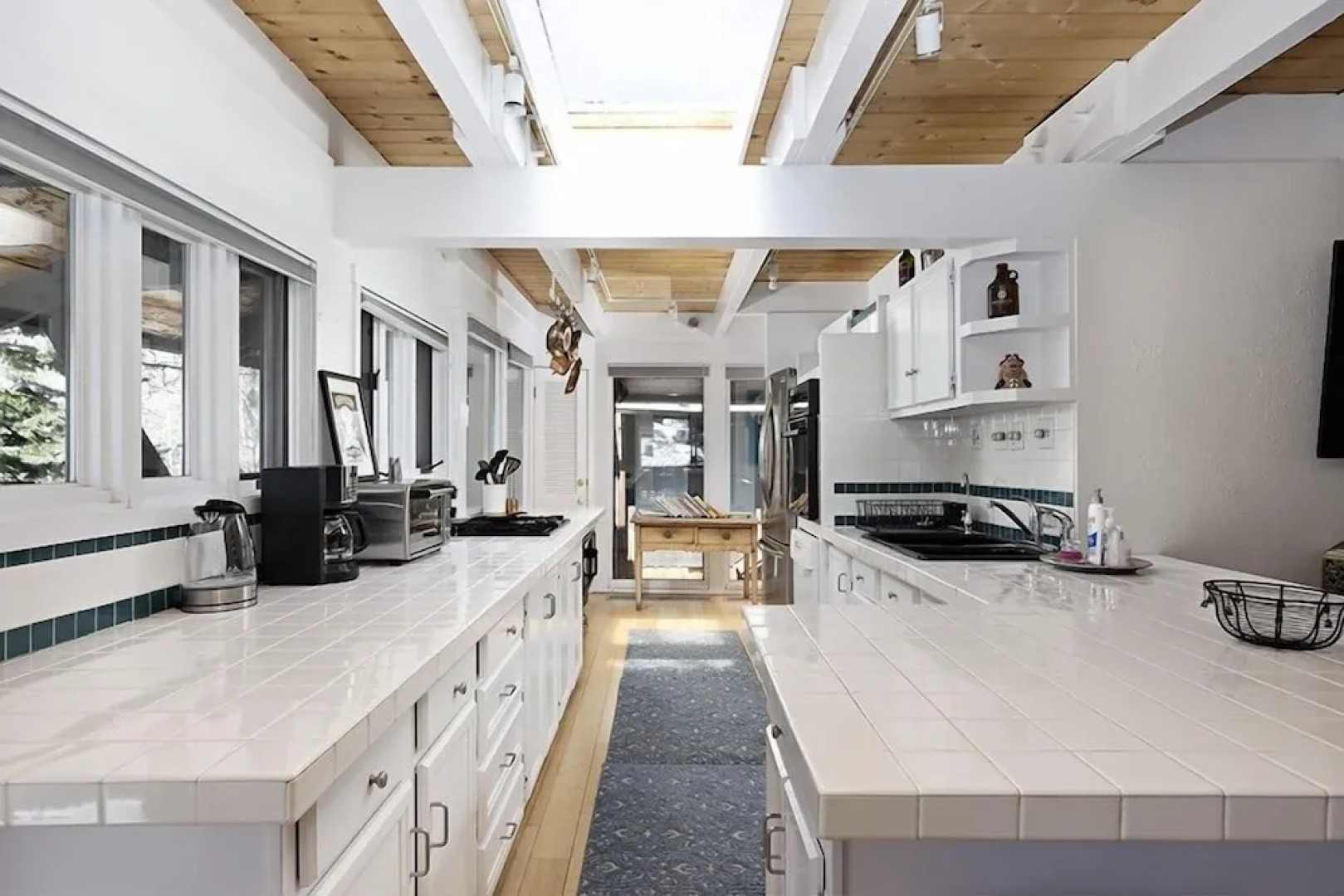 37 Mountain Laurel Drive 2br 2 Bedroom Home by Redawning