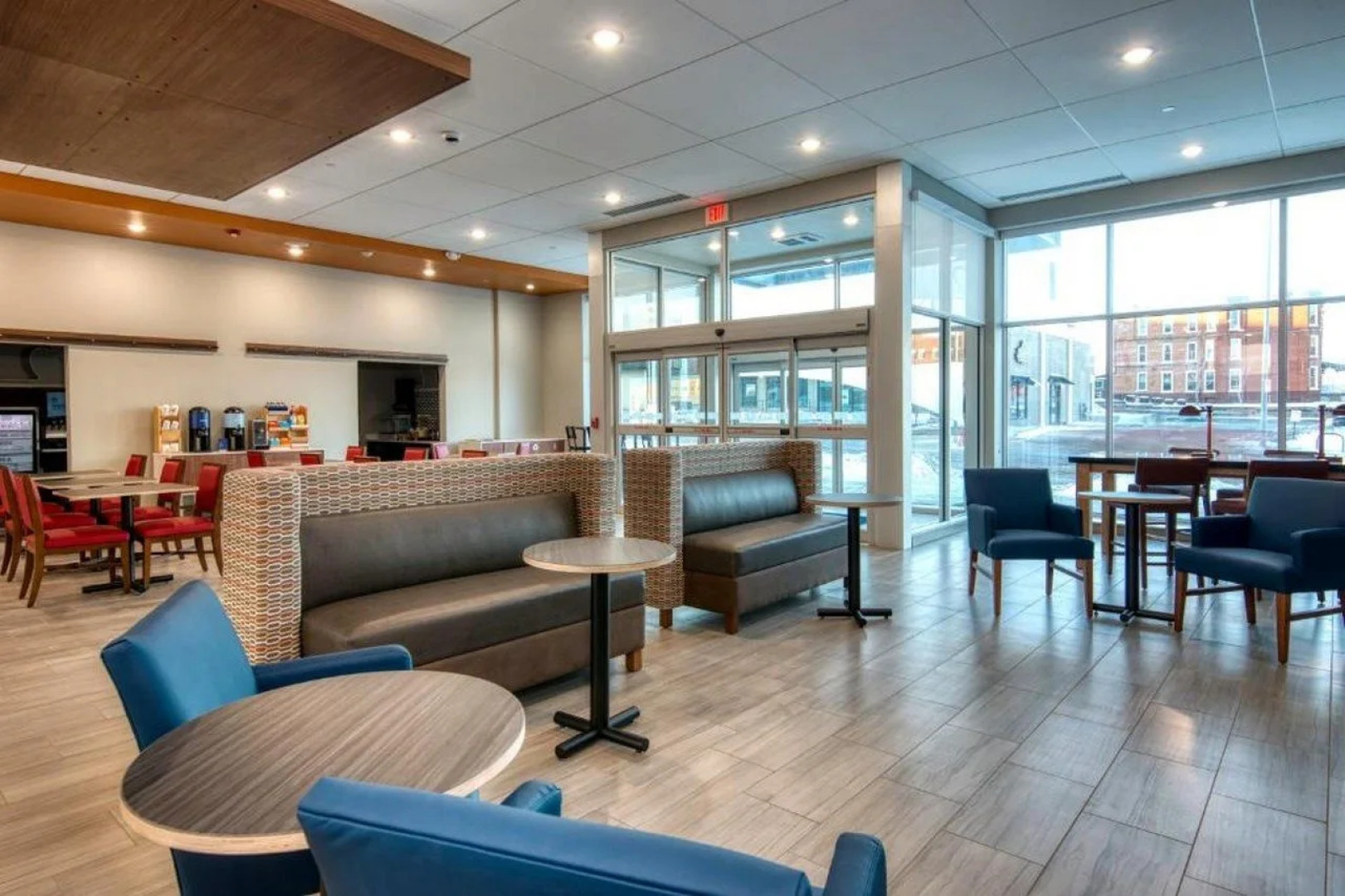 Holiday Inn Express & Suites Omaha Downtown - Old Market by IHG