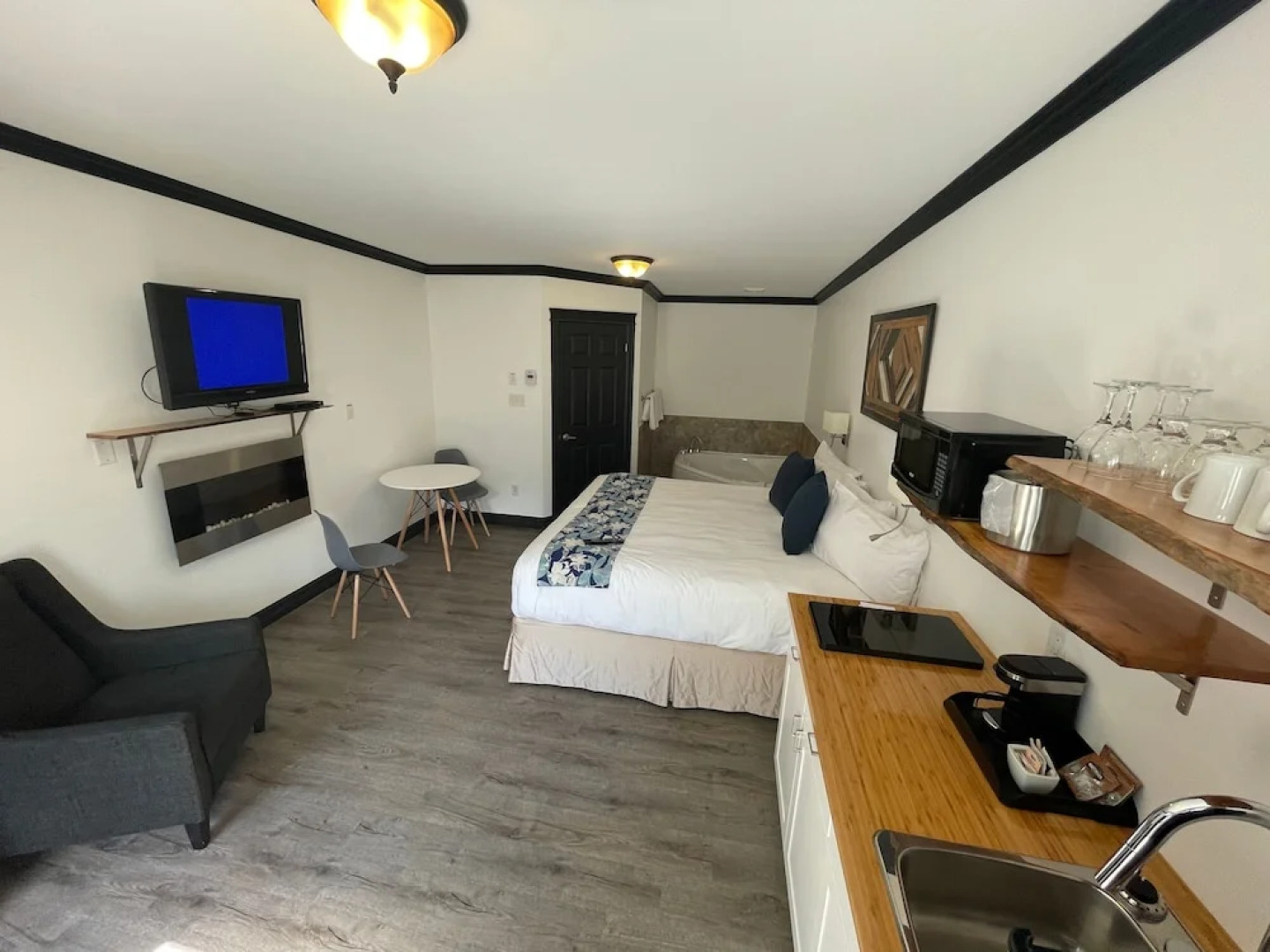 Monastery Spa & Suites