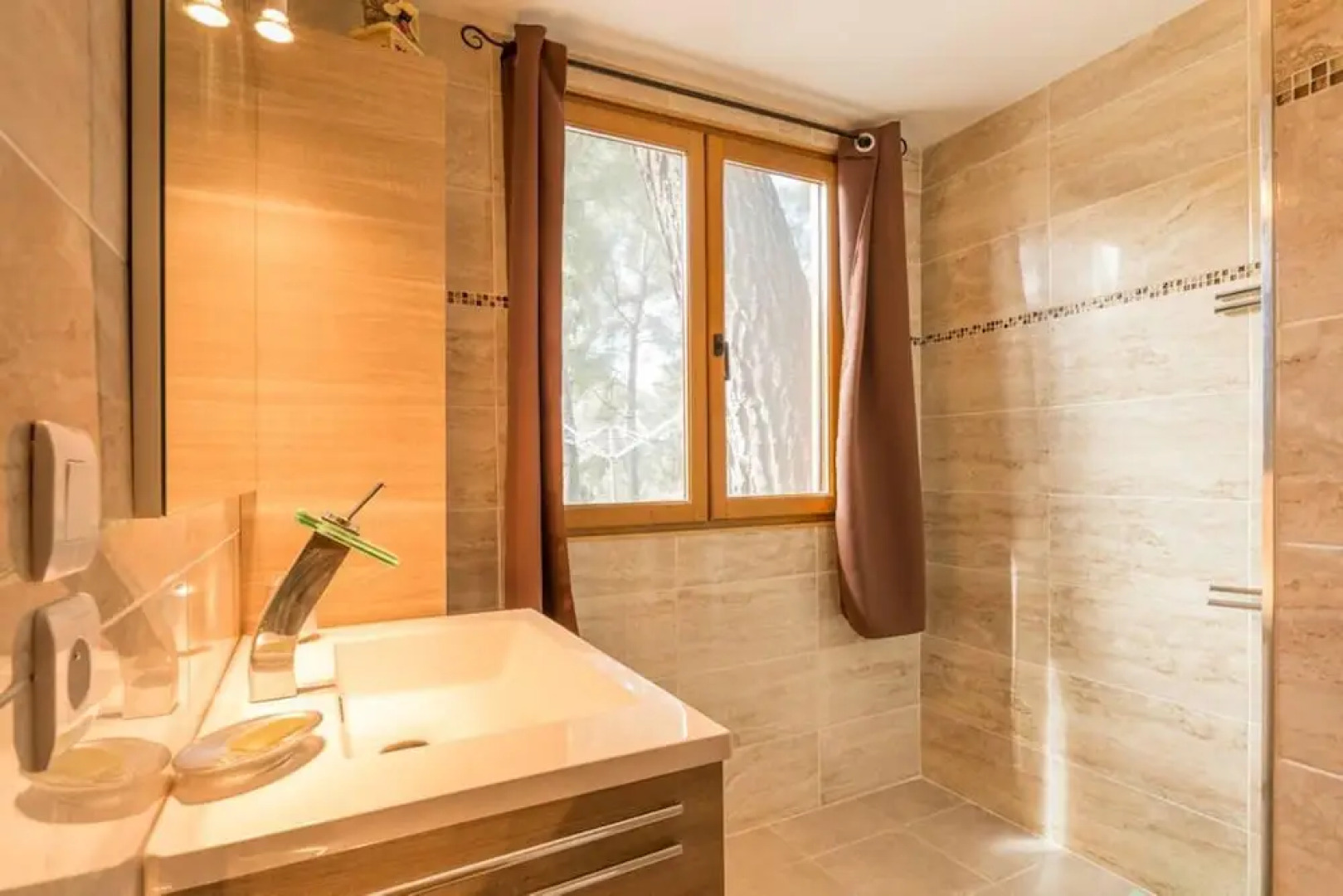 Chalet with 2 Bedrooms in Le Beausset, with Wonderful Mountain View, Private Pool And Enclosed Garden - 8 Km From the Beach