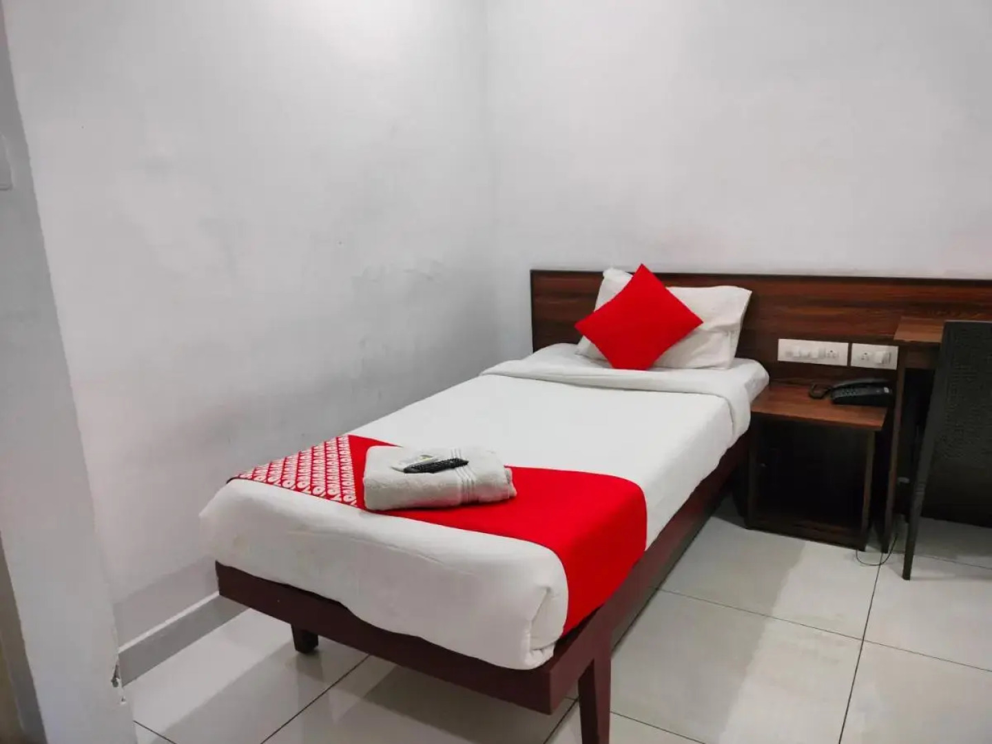 Kings Fort Rooms Thrippunithura