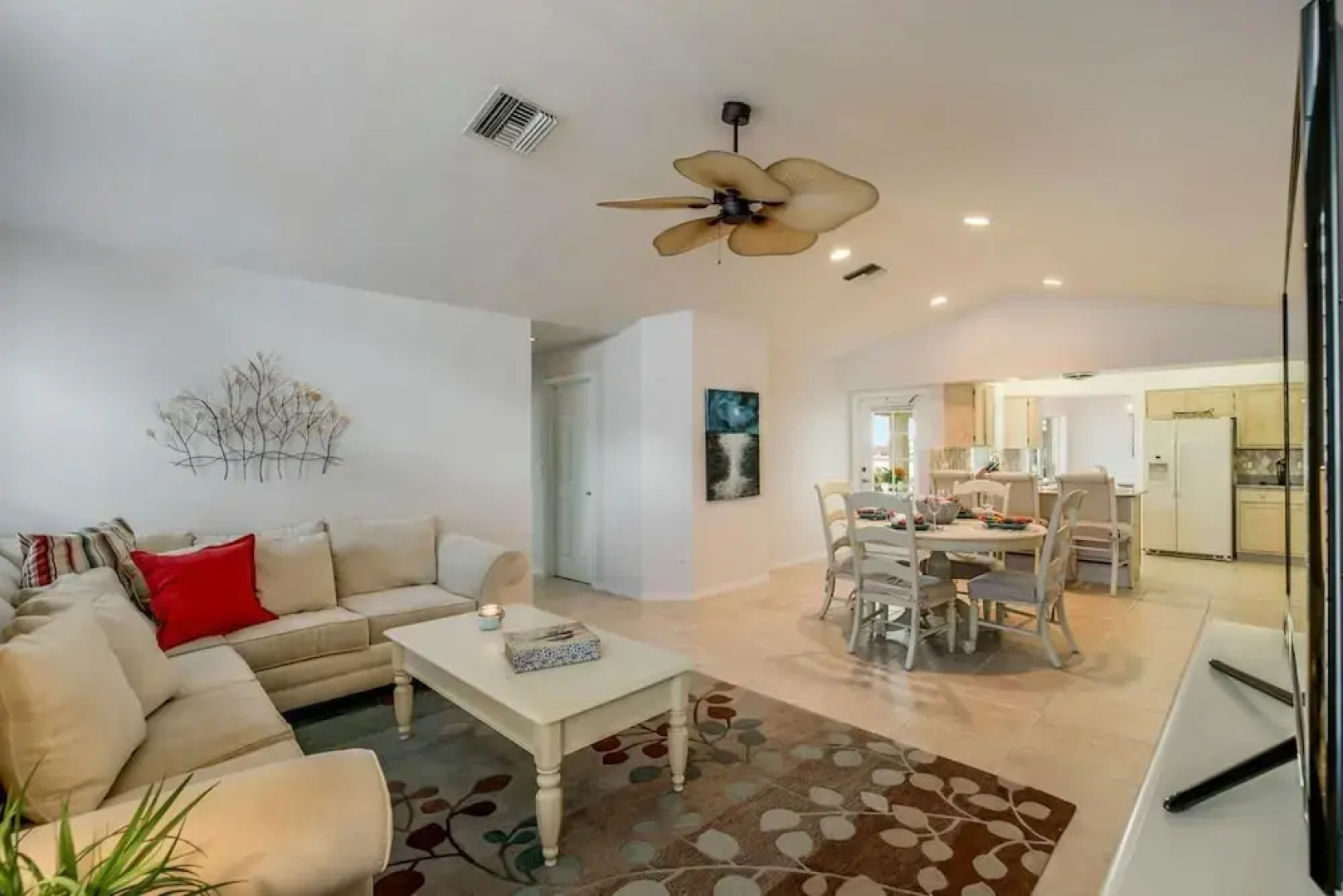 BE324 4 Bedroom Holiday Home by Marco Naples Vacation Homes